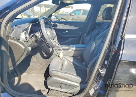 2021 Mercedes-Benz Glc 300 z USA, uszkodzony, nr VIN W1N0G8DB0MV274418